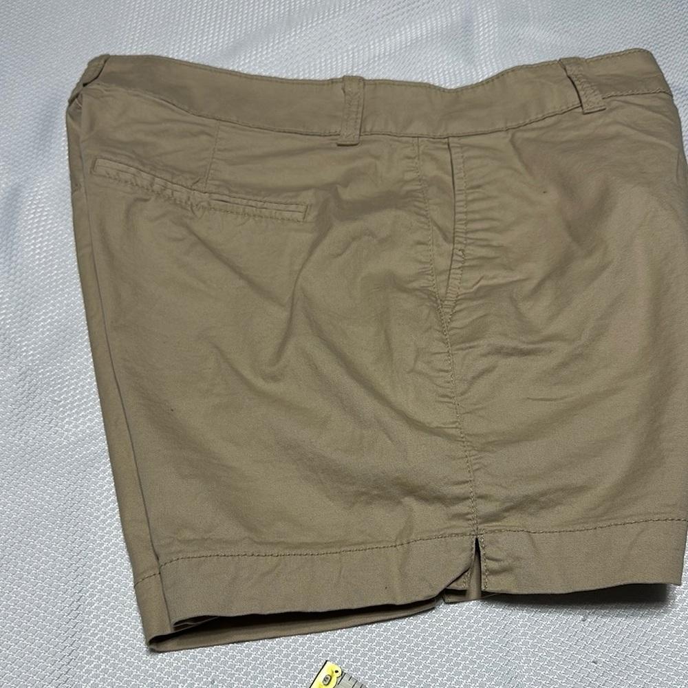 Old Navy Tan Bermuda Shorts with Flat Front Design - Picture 8 of 8